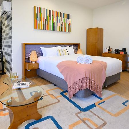 ホテル Ohtel オークランド エクステリア 写真 A room at the hotel