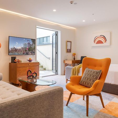 ホテル Ohtel オークランド エクステリア 写真 The interior of a typical apartment