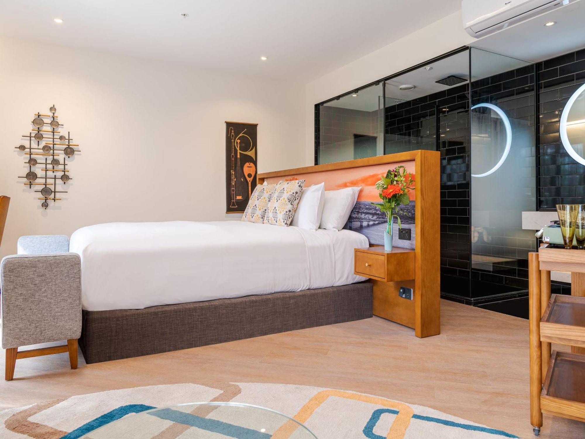ホテル Ohtel オークランド エクステリア 写真 A bedroom at the hotel