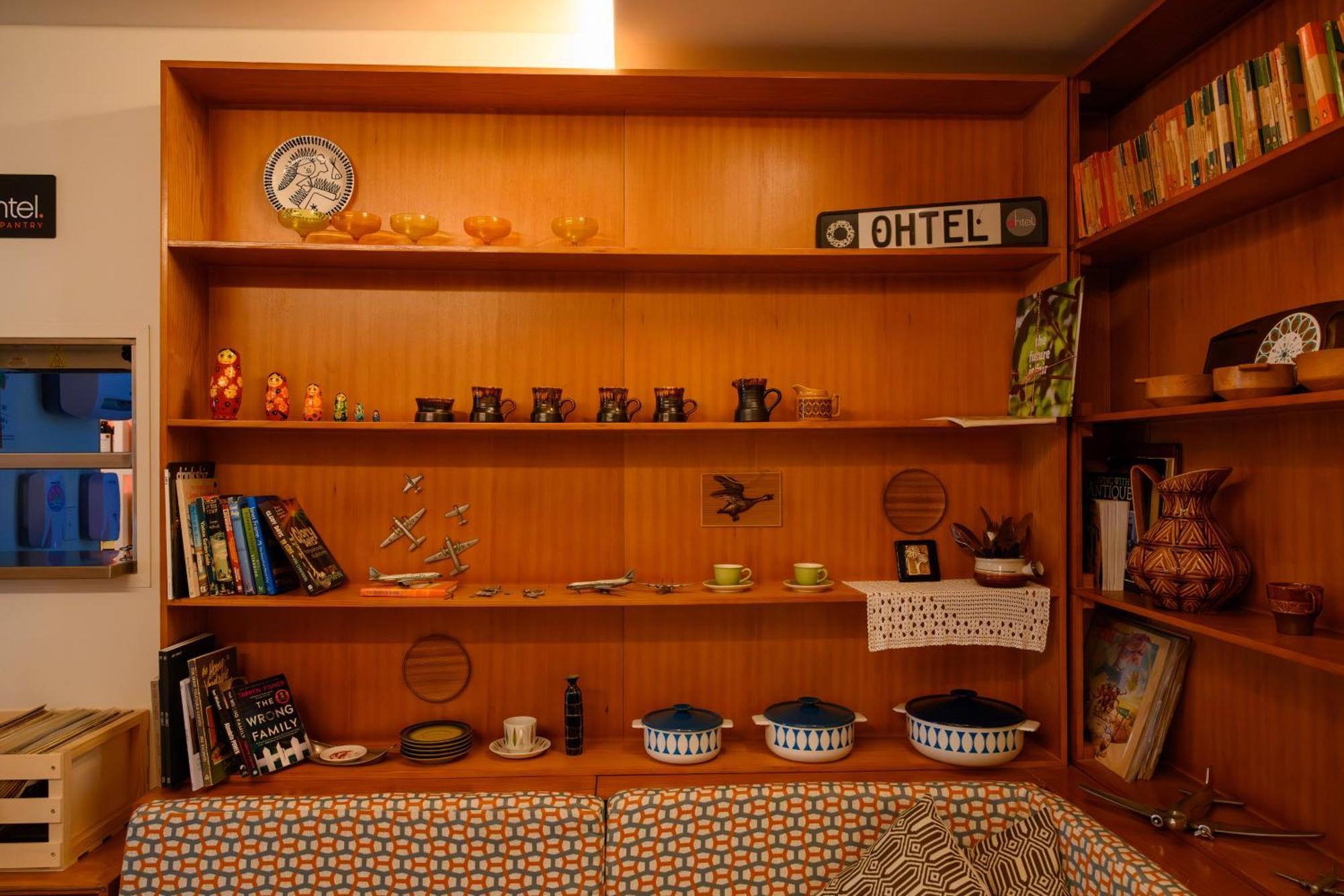ホテル Ohtel オークランド エクステリア 写真 A typical 1970s kitchen