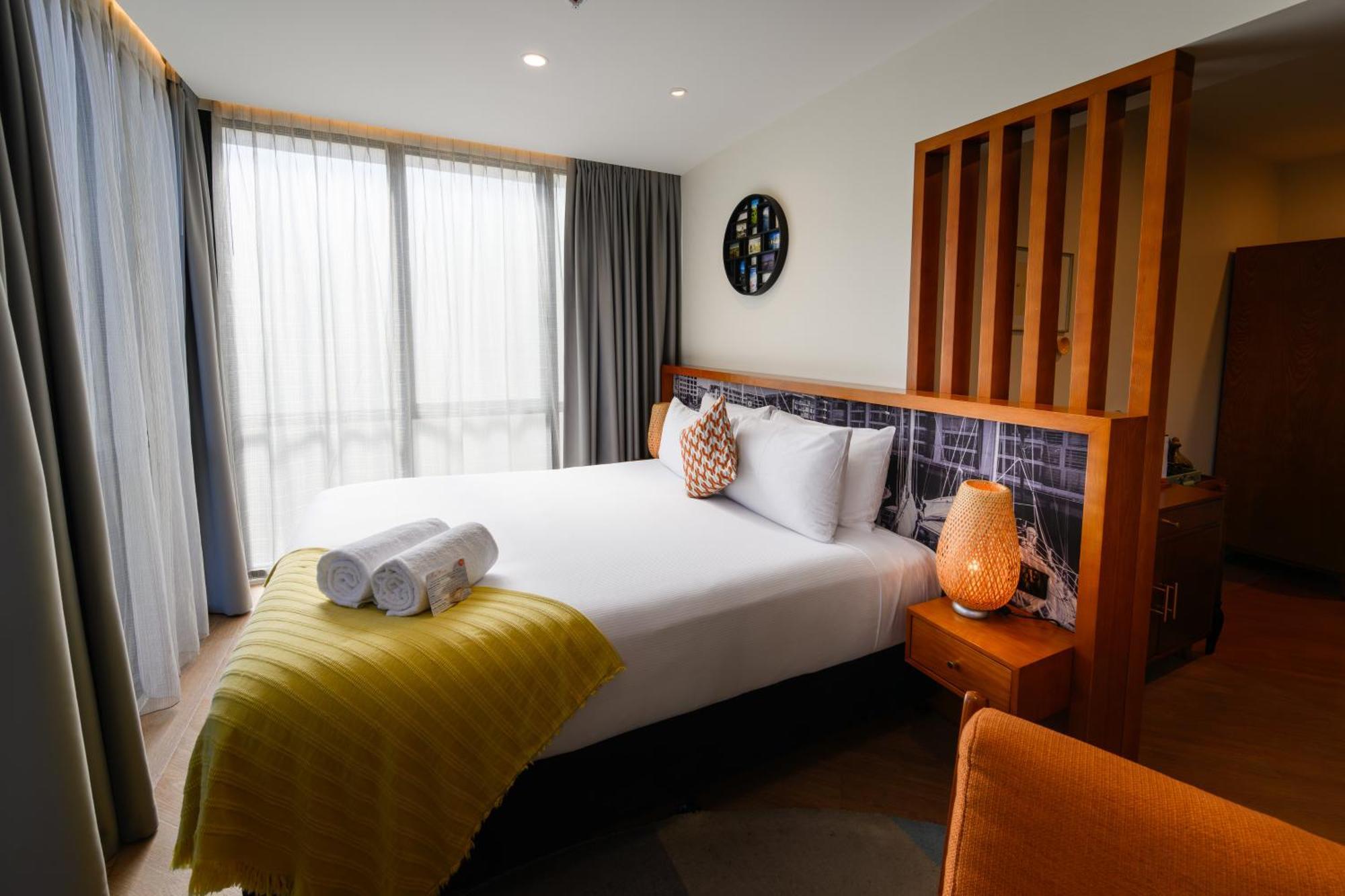 ホテル Ohtel オークランド エクステリア 写真 A bedroom at the hotel
