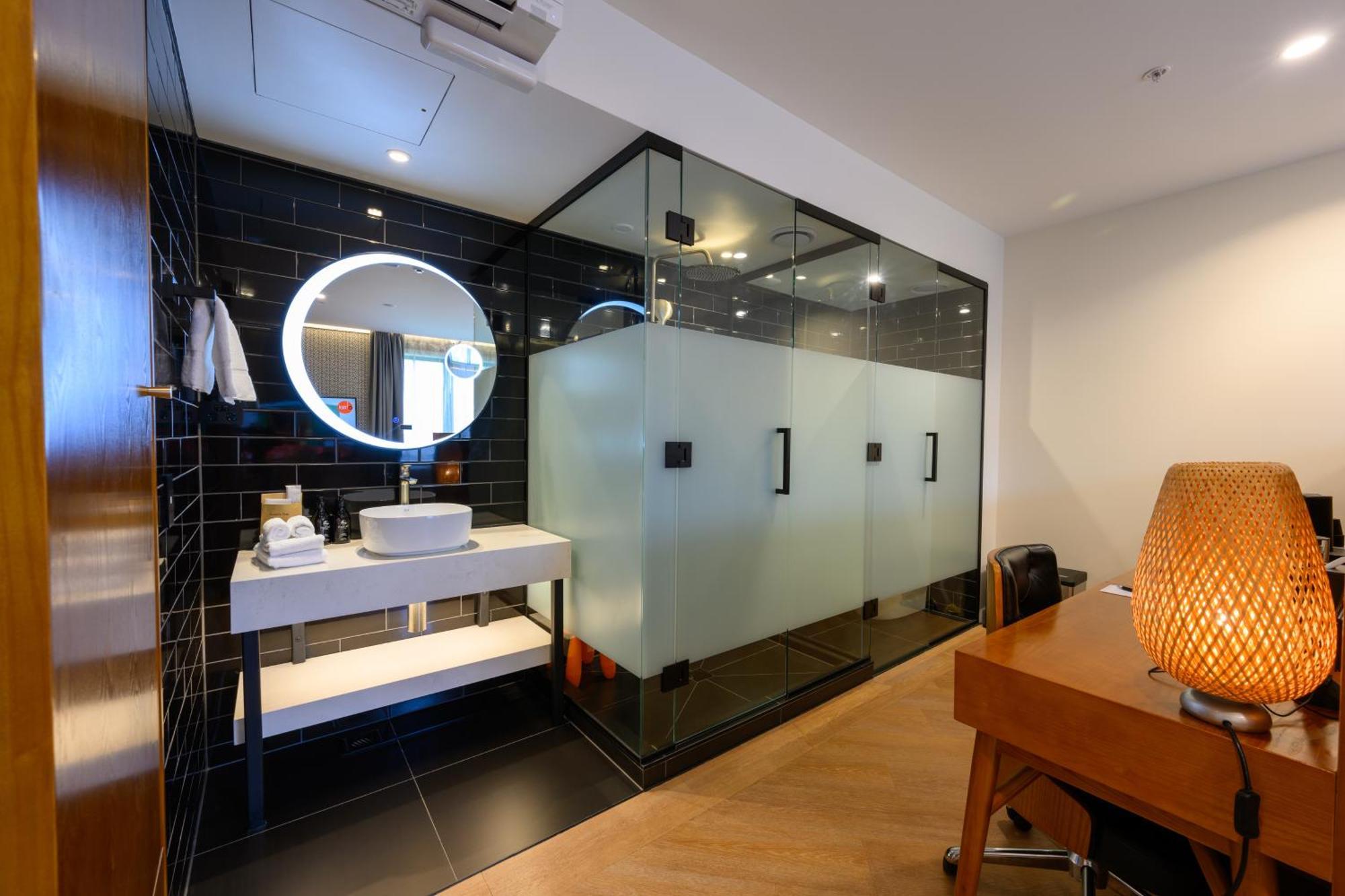 ホテル Ohtel オークランド 部屋 写真 A bathroom in a hotel